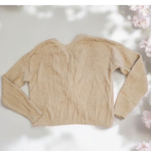 Hollister‎ Cozy Twist-Front Cropped Sweater in Beige Women's XS - Picture 3 of 10